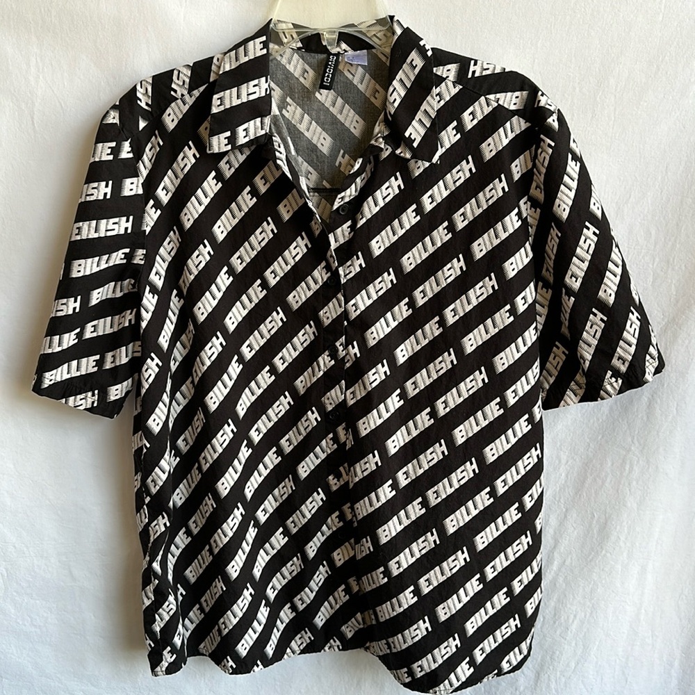 H&M Divided Billie Eilish short sleeve button-down cotton shirt, size S